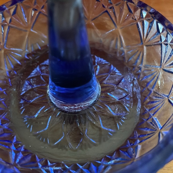 Vintage Fenton Blue Glass Ring Dish-70’s/early 80’s- Fenton logo on bottom - Picture 4 of 4